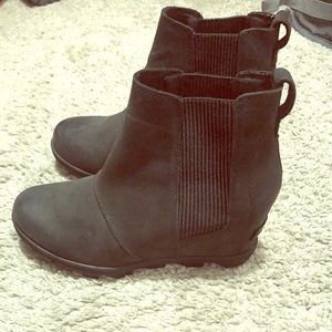 SOREL Joan of Arctic Wedge II Chelsea booties